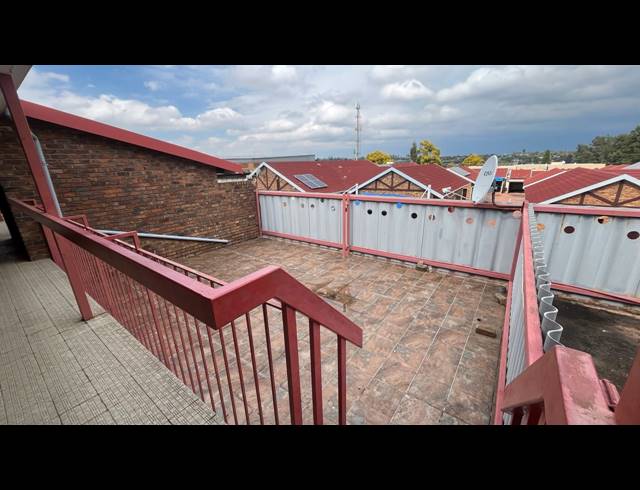2 BEDROOM TOWNHOUSE FOR SALE IN BRACKENDOWNS